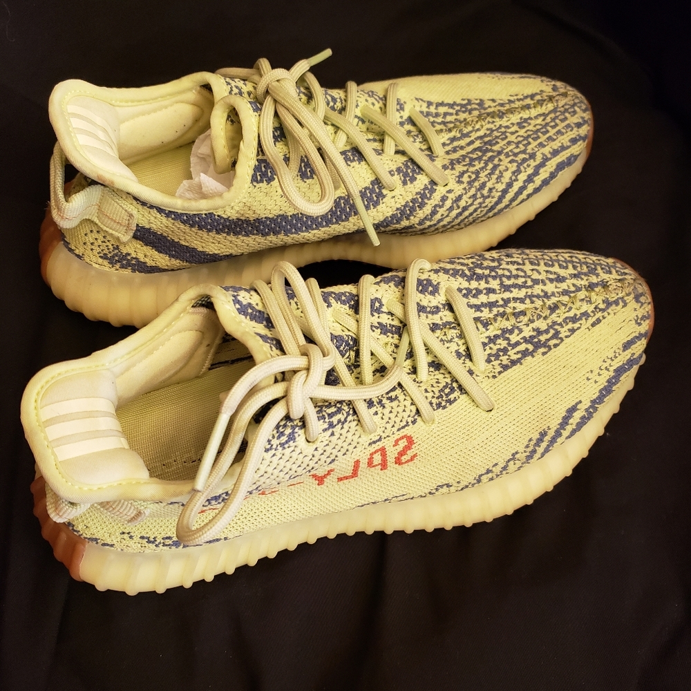Mens Yeezy Boost 350 v2 Sneakers Size 7.5